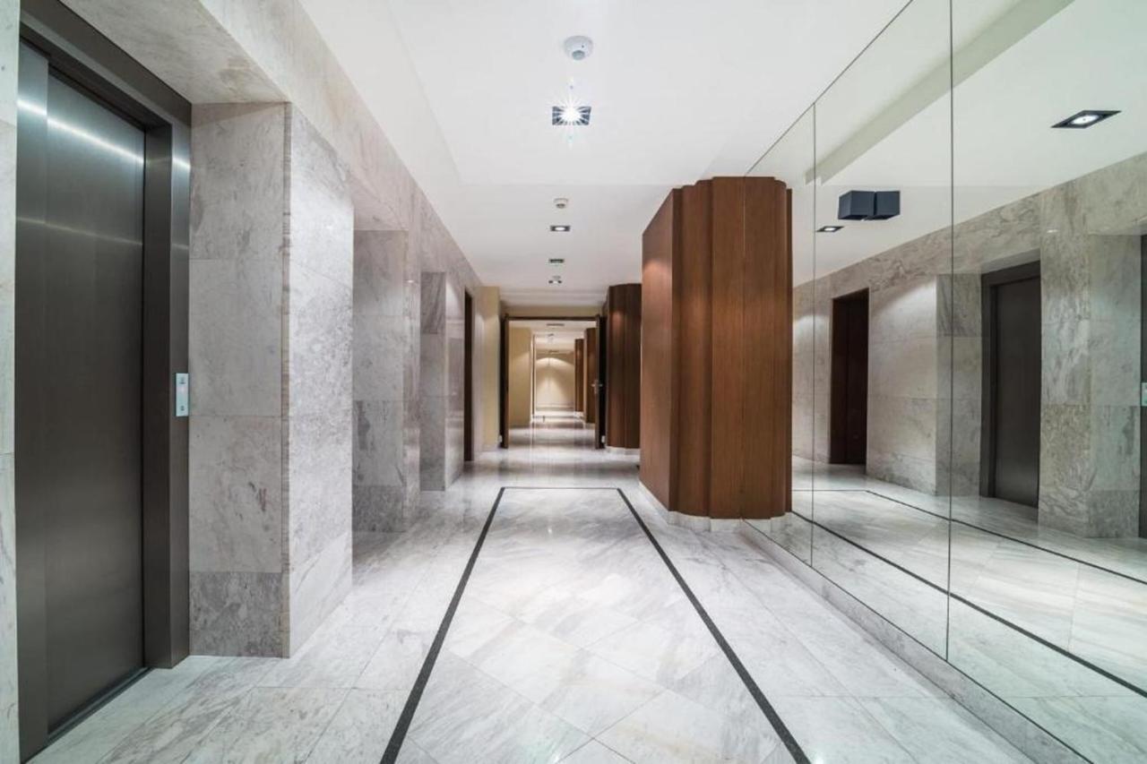 Modern Apartment Near Hilton Warschau Buitenkant foto