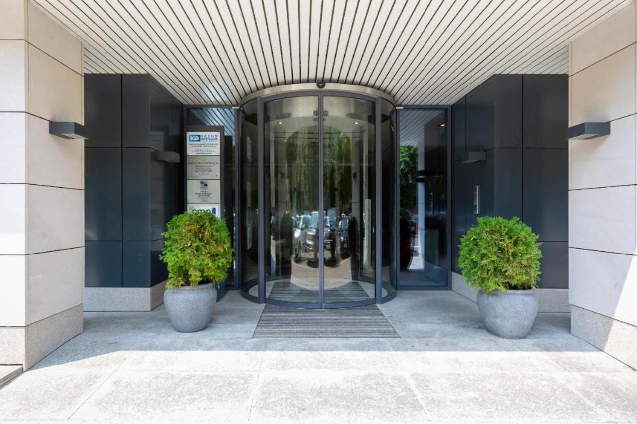Modern Apartment Near Hilton Warschau Buitenkant foto